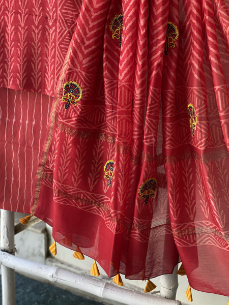 RED CHANDERI COTTON BLOCK PRINT EMBROIDERED DUPATTA SET