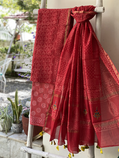 RED CHANDERI COTTON BLOCK PRINT EMBROIDERED DUPATTA SET