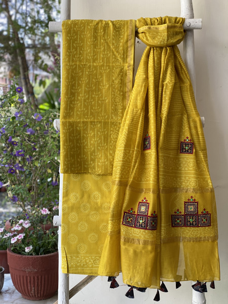YELLOW CHANDERI COTTON BLOCK PRINT EMBROIDERED DUPATTA SET