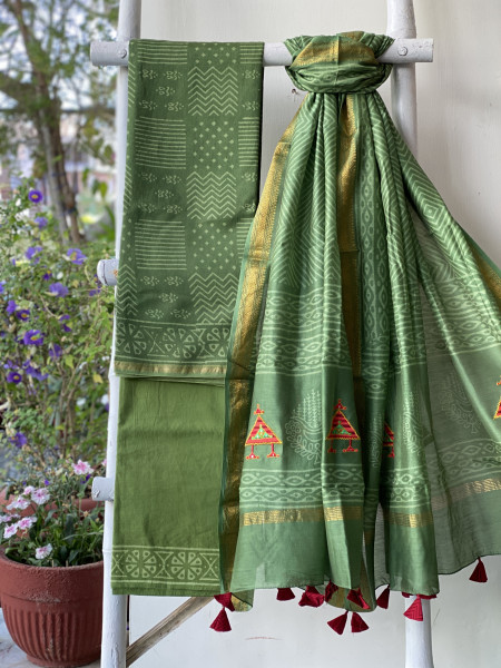 GREEN CHANDERI COTTON BLOCK PRINT EMBROIDERED DUPATTA SET
