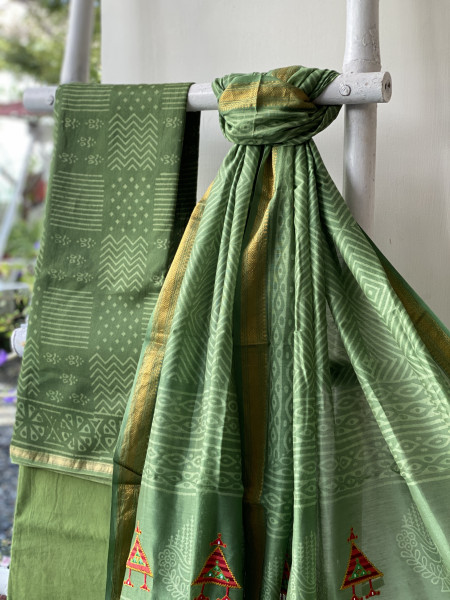 GREEN CHANDERI COTTON BLOCK PRINT EMBROIDERED DUPATTA SET