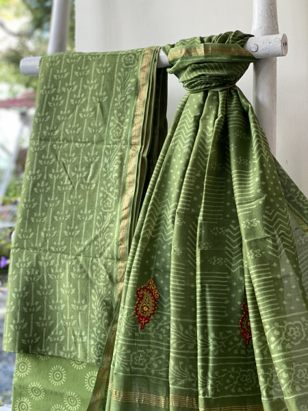 GREEN CHANDERI COTTON BLOCK PRINT EMBROIDERED DUPATTA SET