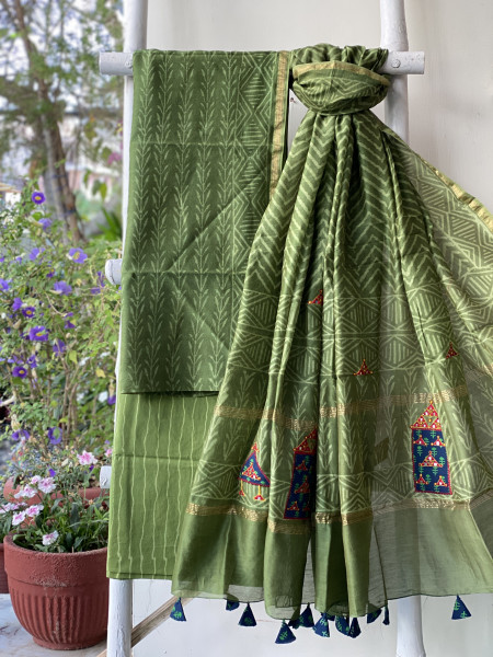 GREEN CHANDERI COTTON BLOCK PRINT EMBROIDERED DUPATTA SET