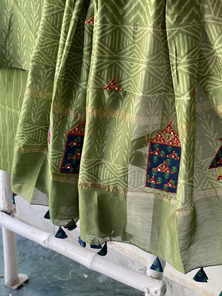 GREEN CHANDERI COTTON BLOCK PRINT EMBROIDERED DUPATTA SET