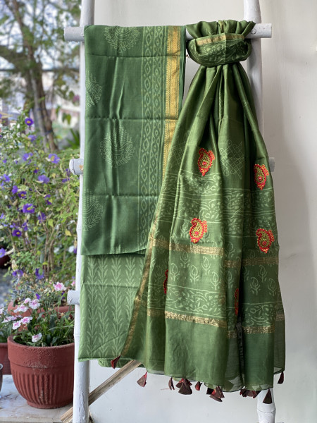 GREEN CHANDERI COTTON BLOCK PRINT EMBROIDERED DUPATTA SET