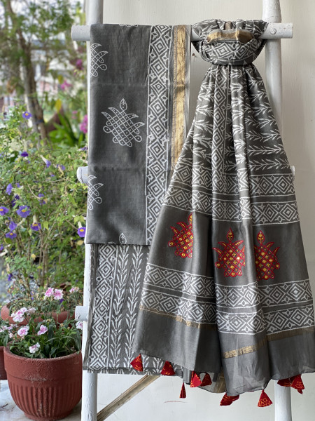 GREY CHANDERI COTTON BLOCK PRINT EMBROIDERED DUPATTA SET