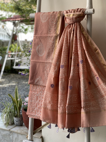 PEACH CHANDERI COTTON BLOCK PRINT EMBROIDERED DUPATTA SET