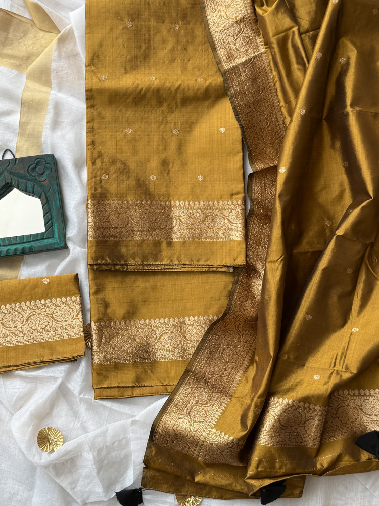 Image of MUSTARD ZARI WOVEN BANARSI SILK SUIT SET