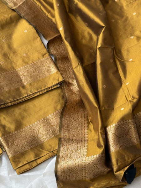 MUSTARD ZARI WOVEN BANARSI SILK SUIT SET