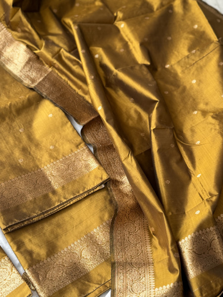 MUSTARD ZARI WOVEN BANARSI SILK SUIT SET