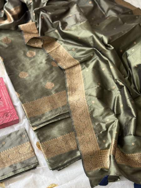 MOSS GREEN ZARI WOVEN BANARSI SILK SUIT SET