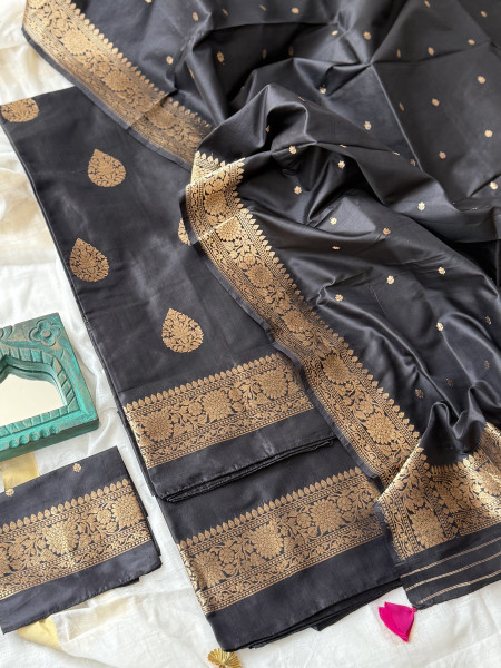 BLACK ZARI WOVEN BANARSI SILK SUIT SET
