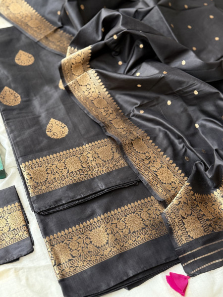 BLACK ZARI WOVEN BANARSI SILK SUIT SET