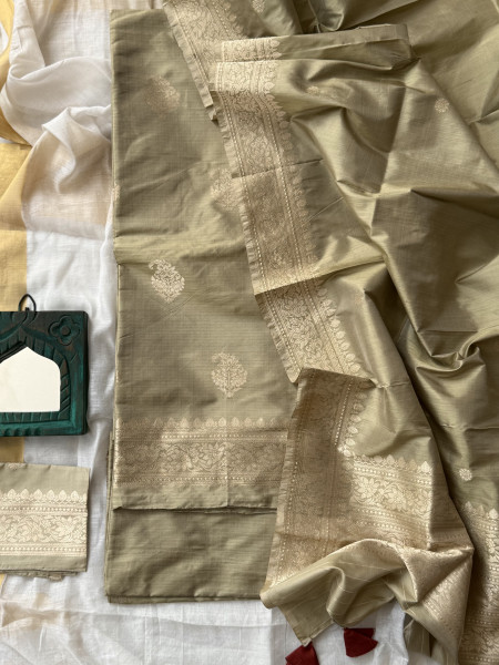 PISTA GREEN ZARI WOVEN BANARSI SILK SUIT SET