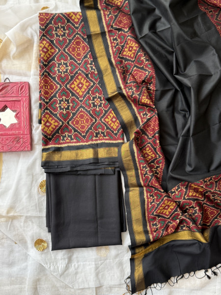 BLACK POCHAMPALLI IKKAT PURE SILK dupatta Set