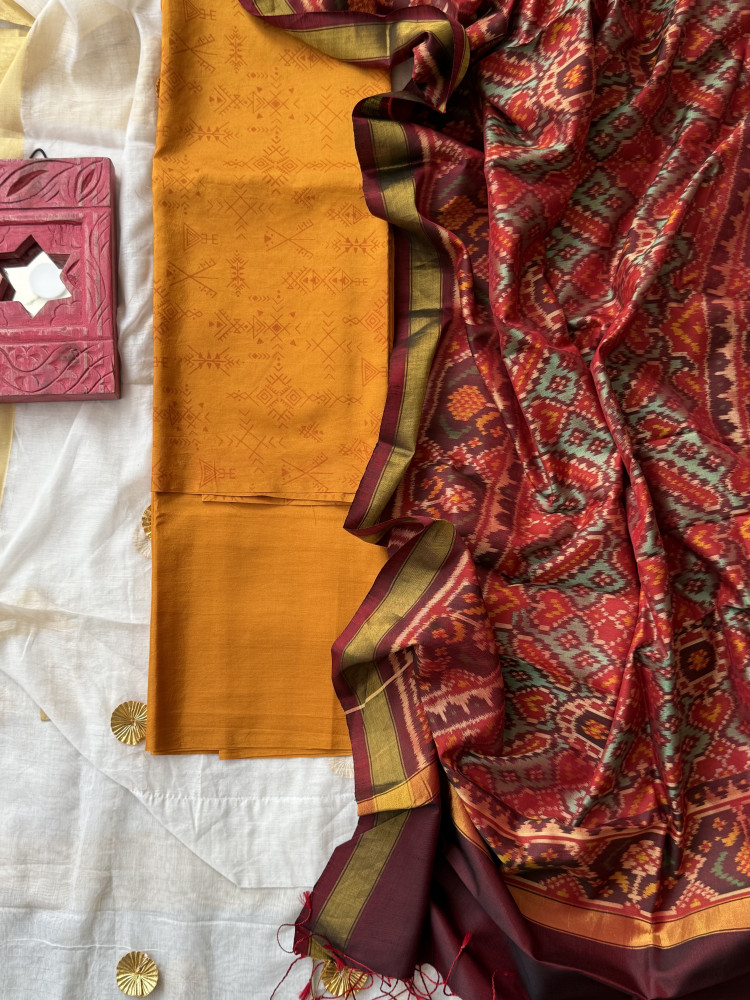 Image of MUSTARD-MAROON POCHAMPALLI IKKAT PURE SILK dupatta Set