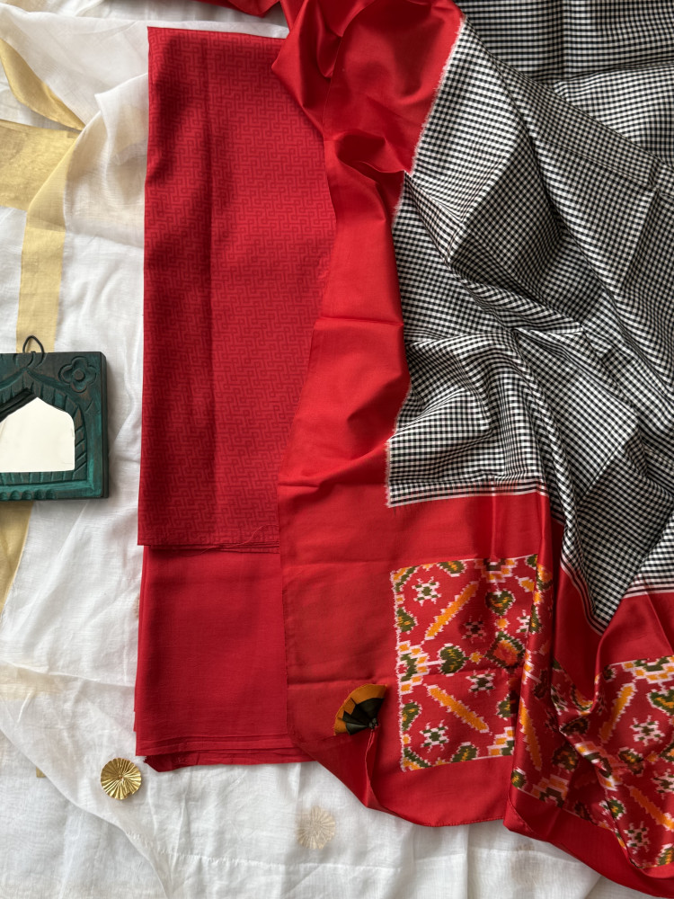 Image of RED-BLACK &amp; WHITE POCHAMPALLI IKKAT PURE SILK dupatta Set