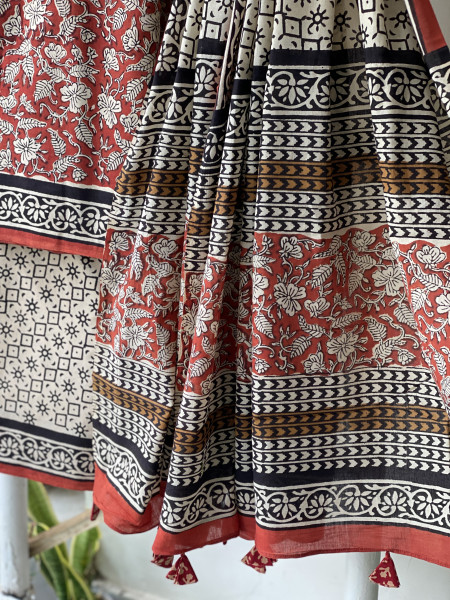 MAROON-BEIGE HAND BLOCK PRINT MUL COTTON DUPATTA SET
