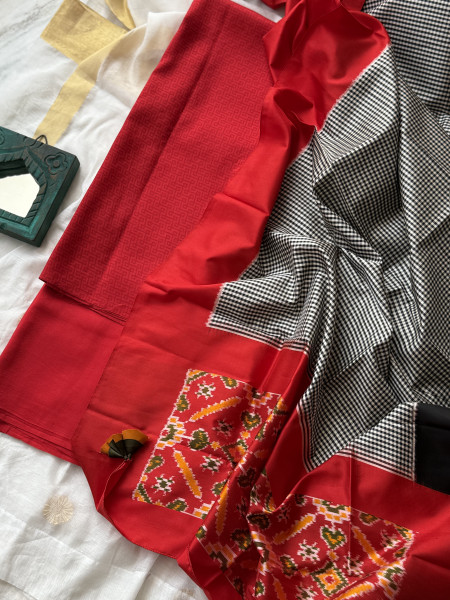 RED-BLACK & WHITE POCHAMPALLI IKKAT PURE SILK dupatta Set