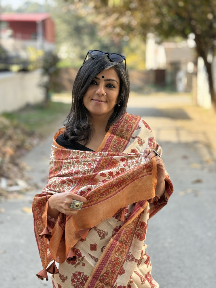 Image of OFF WHITE-RED BLOCK PRINT TUSSAR SILK SARI