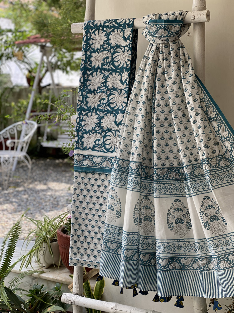 Image of TEAL &amp; OFF WHITE HAND BLOCK PRINT MUL COTTON DUPATTA SET