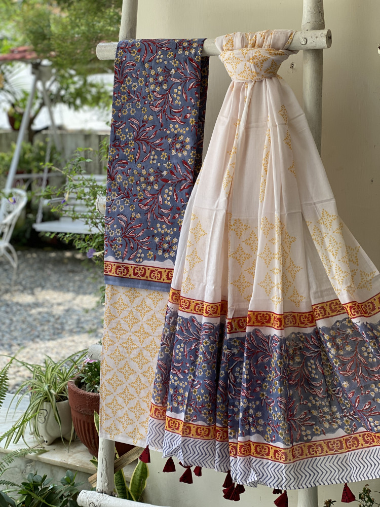 Image of BLUISH-GREY &amp; OFF WHITE HAND BLOCK PRINT MUL COTTON DUPATTA SET
