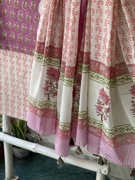 PINK & OFF WHITE HAND BLOCK PRINT MUL COTTON DUPATTA SET