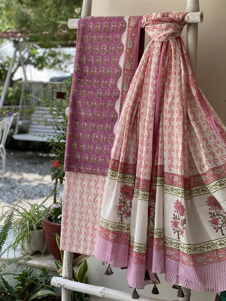 Image of PINK &amp; OFF WHITE HAND BLOCK PRINT MUL COTTON DUPATTA SET