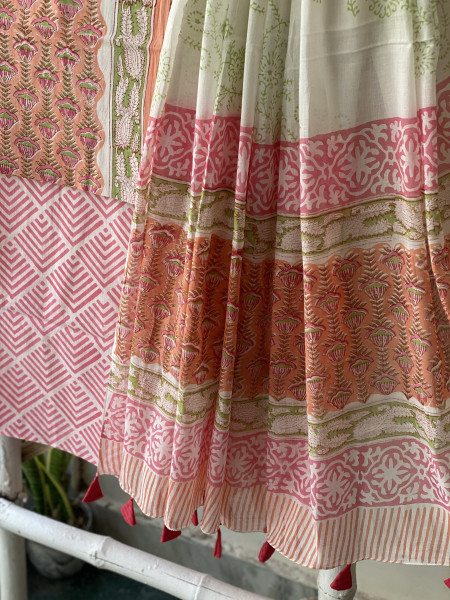 PEACH & OFF WHITE HAND BLOCK PRINT MUL COTTON DUPATTA SET