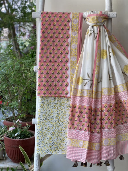 PEACH & OFF WHITE HAND BLOCK PRINT MUL COTTON DUPATTA SET