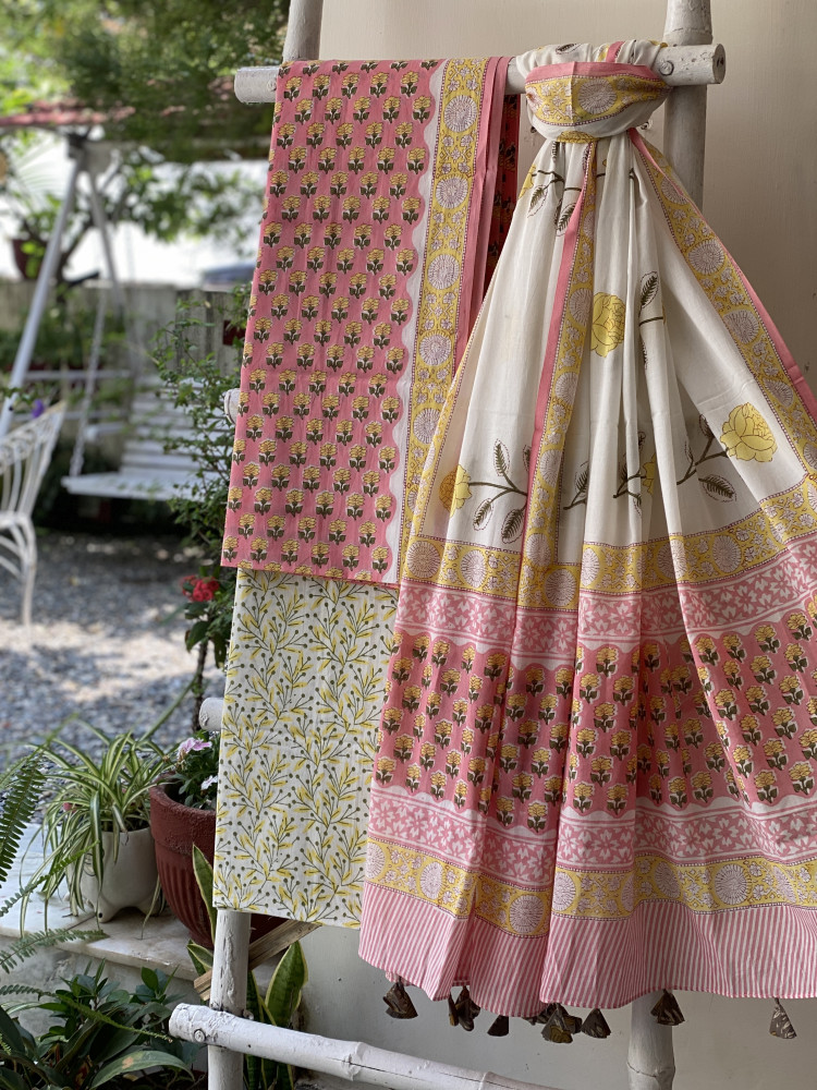 Image of PEACH &amp; OFF WHITE HAND BLOCK PRINT MUL COTTON DUPATTA SET