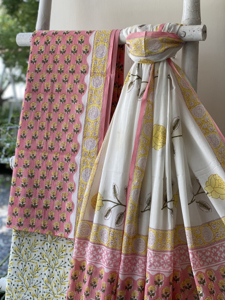 PEACH & OFF WHITE HAND BLOCK PRINT MUL COTTON DUPATTA SET