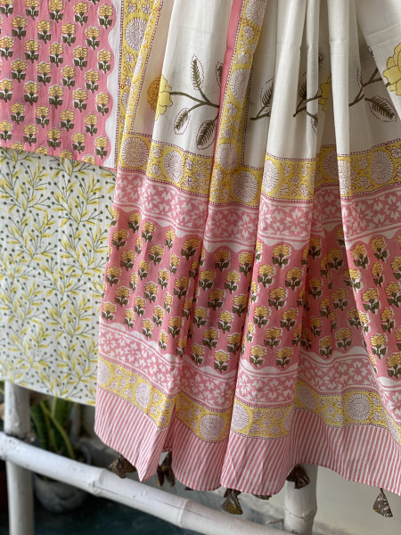 PEACH & OFF WHITE HAND BLOCK PRINT MUL COTTON DUPATTA SET