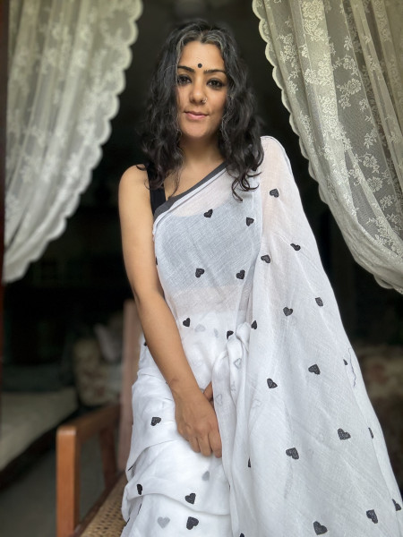 OFF WHITE COTTON MULMUL EMBROIDERED SARI