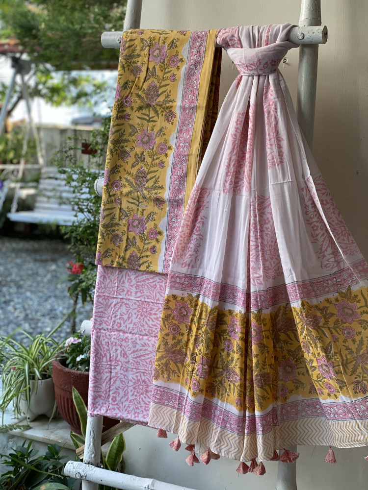 Image of YELLOW &amp; OFF WHITE HAND BLOCK PRINT MUL COTTON DUPATTA SET