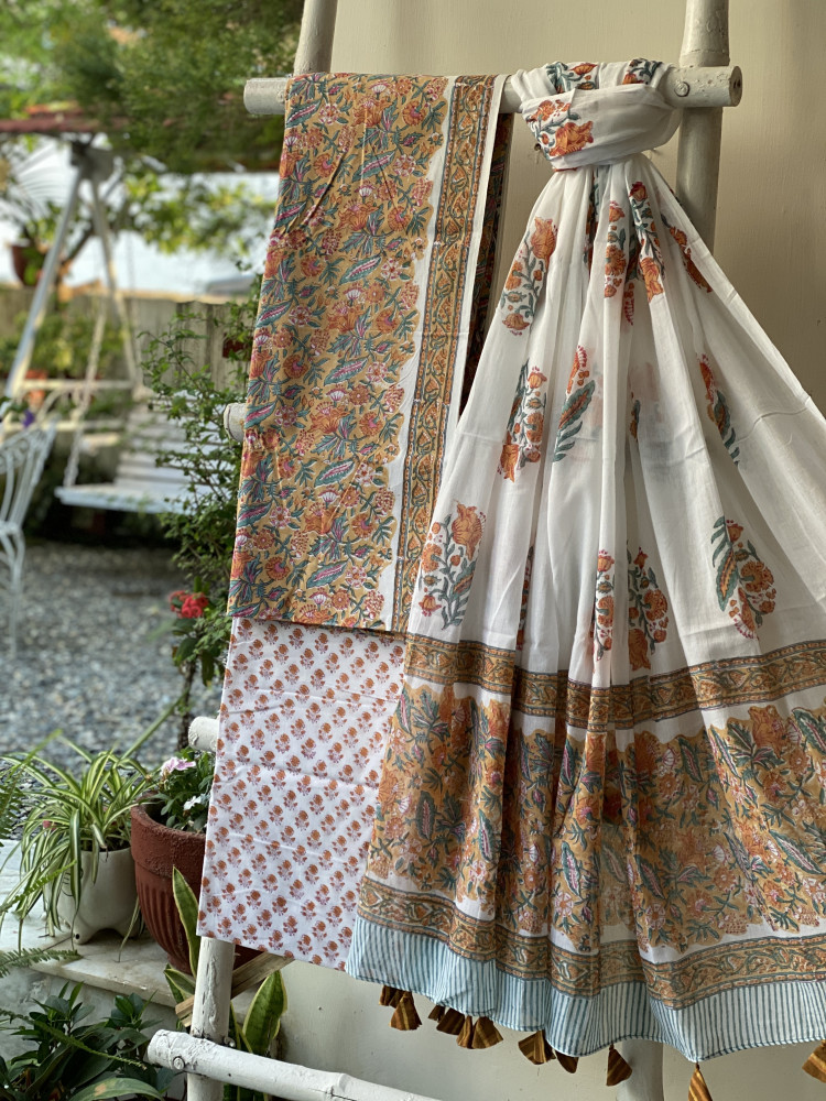 Image of YELLOW &amp; OFF WHITE HAND BLOCK PRINT MUL COTTON DUPATTA SET