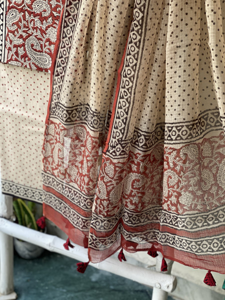MAROON-BEIGE COTTON HANDBLOCK PRINT KOTA DUPATTA SET