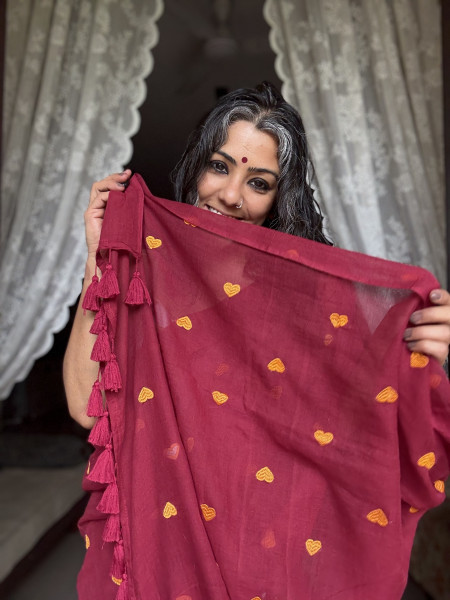 MAROON COTTON MULMUL EMBROIDERED SARI