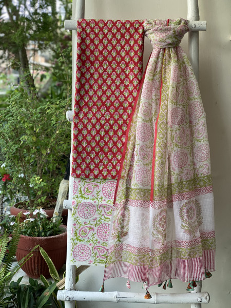 RED-OFF WHITE COTTON HANDBLOCK PRINT KOTA DUPATTA SET