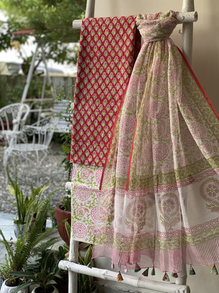 RED-OFF WHITE COTTON HANDBLOCK PRINT KOTA DUPATTA SET