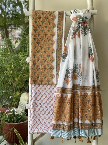 MUSTARD & OFF WHITE HAND BLOCK PRINT MUL COTTON DUPATTA SET