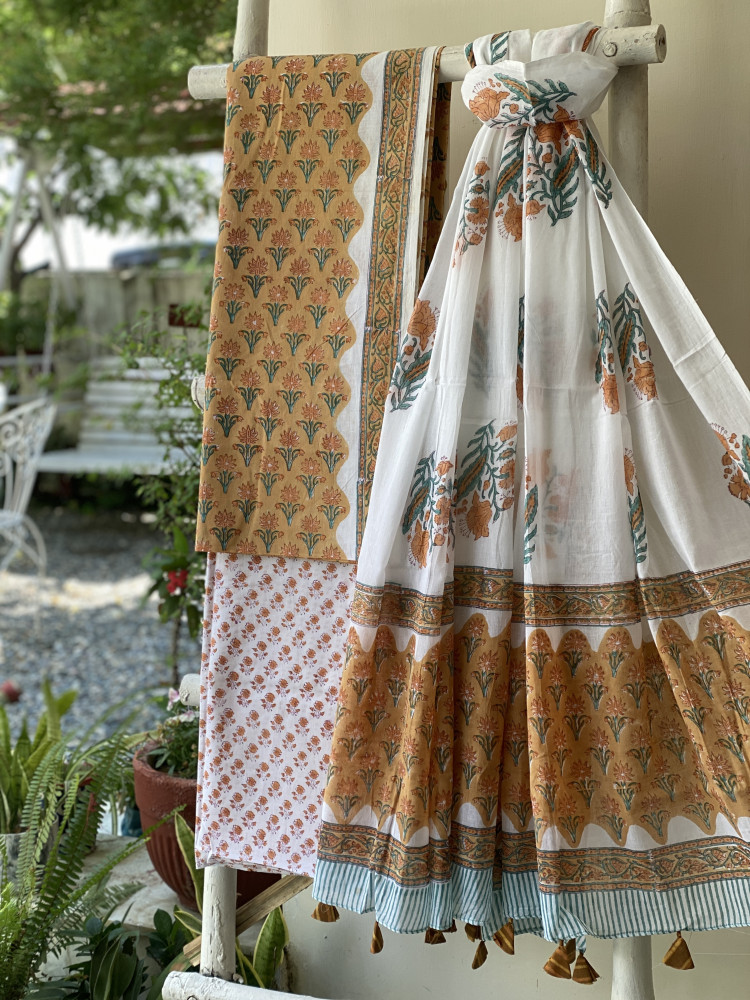 Image of MUSTARD &amp; OFF WHITE HAND BLOCK PRINT MUL COTTON DUPATTA SET