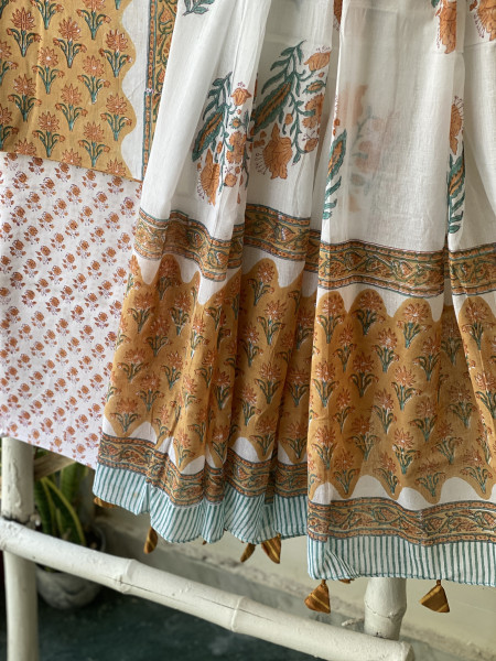 MUSTARD & OFF WHITE HAND BLOCK PRINT MUL COTTON DUPATTA SET