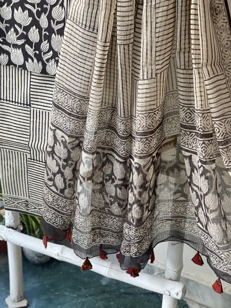 BLACK-OFF WHITE COTTON HANDBLOCK PRINT KOTA DUPATTA SET