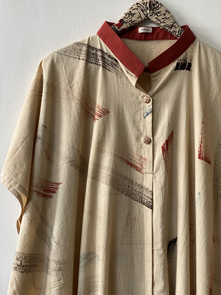 Image of BEIGE BRUSH PAINTED COTTON KAFTAN