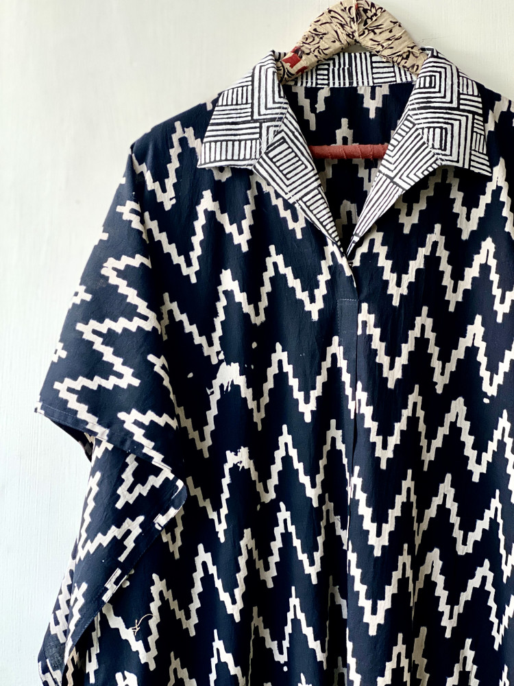 Image of BLACK HAND BLOCK PRINTED COTTON KAFTAN
