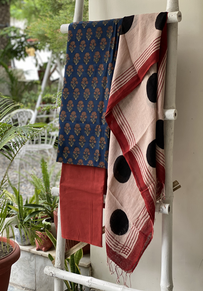 Image of INDIGO &amp; BEIGE BLOCK PRINT LINEN DUPATTA SUIT SET