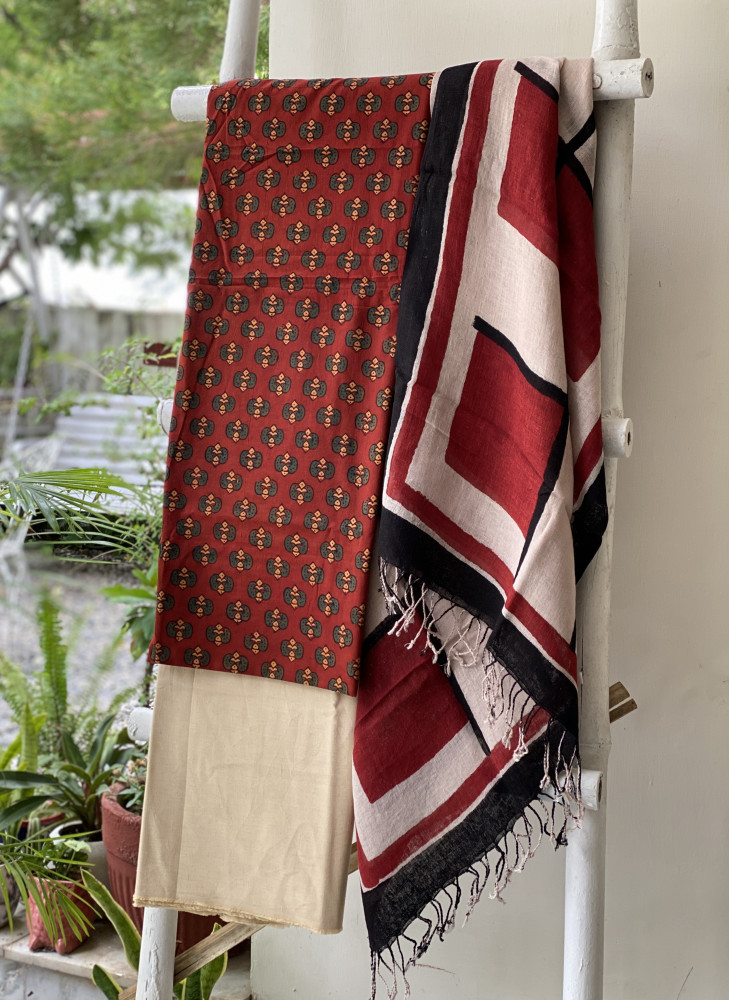 Image of MAROON &amp; BEIGE BLOCK PRINT LINEN DUPATTA SUIT SET