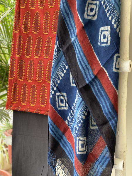MAROON & INDIGO BLOCK PRINT LINEN DUPATTA SUIT SET