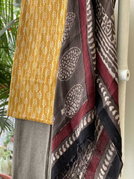 MUSTARD & GREY BLOCK PRINT LINEN DUPATTA SUIT SET
